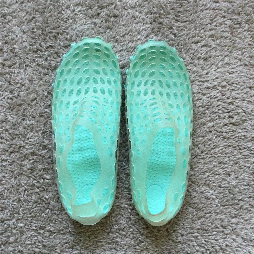 Women’s Lightweight Mint Green Slip-On Water Shoe